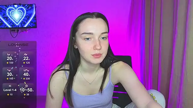 Snapshot of Wild_Sophie_ chatting on 8, 2, 2025 Wild Sophie online show from 8, 2, 2025