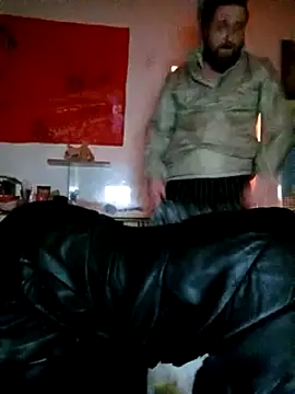 Ozomitro online show from 4, 3, 2025