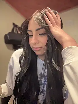 Snapshot of Hilary_pinkk chatting on 14, 11, 2025 Hilary pinkk online show from 14, 11, 2025