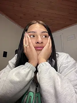 Snapshot of Hilary_pinkk chatting on 15, 11, 2025 Hilary pinkk online show from 15, 11, 2025