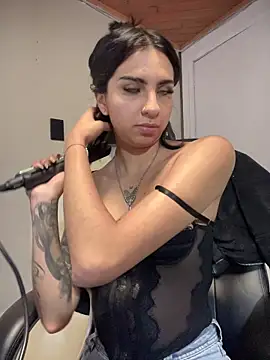 Snapshot of Hilary_pinkk chatting on 26, 11, 2025 Hilary pinkk online show from 26, 11, 2025