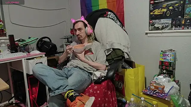 tallnerdyguy online show from 17, 4, 2026