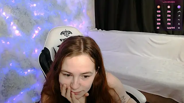 Snapshot of Fox_Lisa chatting on 6, 2, 2025 Fox Lisa online show from 6, 2, 2025