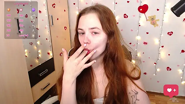 Snapshot of Fox_Lisa chatting on 10, 2, 2025 Fox Lisa online show from 10, 2, 2025