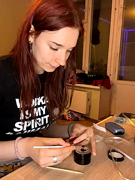 Shirley Thomas online show from 14, 9, 2025