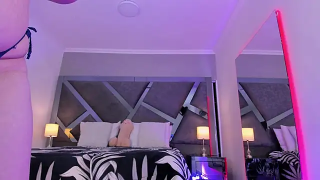 AmberiniHoffman online show from 18, 1, 2025