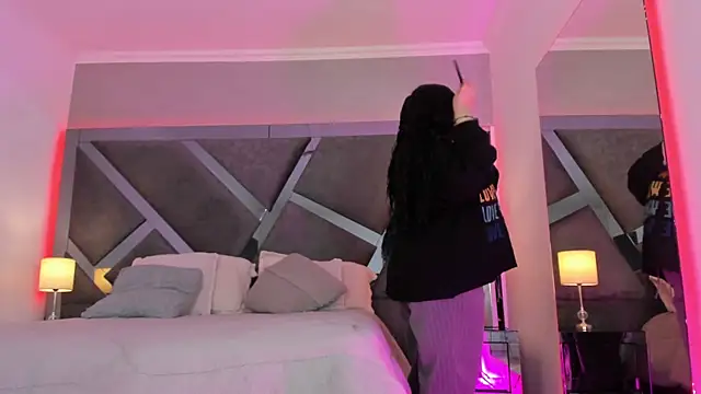 AmberiniHoffman online show from 8, 3, 2025