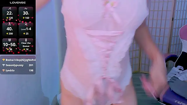 Snapshot of desiregirl69 chatting on 22, 1, 2025 desiregirl69 online show from 22, 1, 2025