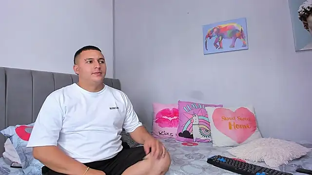 naughtyloverss online show from 3, 11, 2025