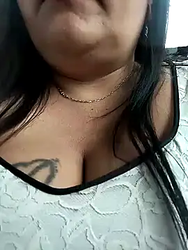 Snapshot of sara_pineros chatting on 24, 1, 2025 sara pineros online show from 24, 1, 2025