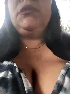 Snapshot of sara_pineros chatting on 4, 3, 2025 sara pineros online show from 4, 3, 2025