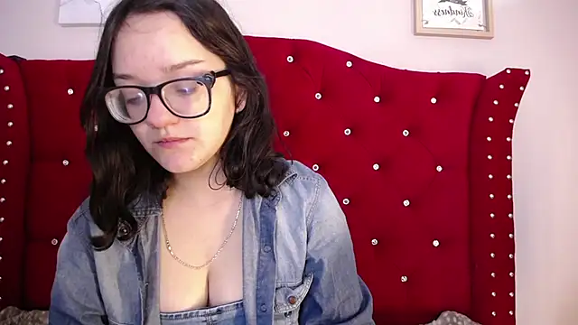 Snapshot of charlotte1-ls chatting on 7, 2, 2025 charlotte1-ls online show from 7, 2, 2025