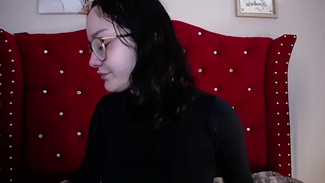 Snapshot of charlotte1-ls chatting on 4, 3, 2025 charlotte1-ls online show from 4, 3, 2025