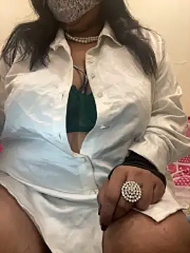 Snapshot of SnehaRai chatting on 3, 12, 2025 SnehaRai online show from 3, 12, 2025