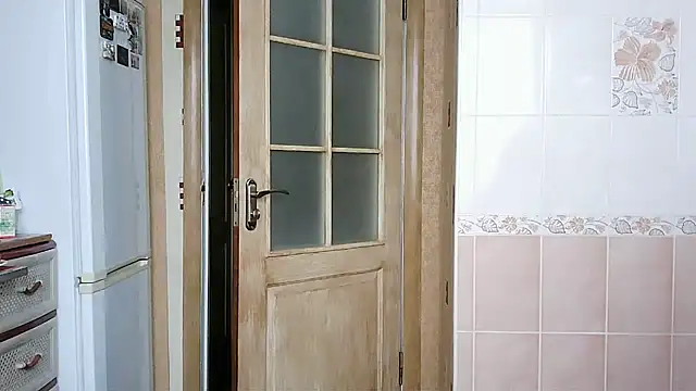 Snapshot of Ettie_Tonia chatting on 15, 2, 2025 Ettie Tonia online show from 15, 2, 2025