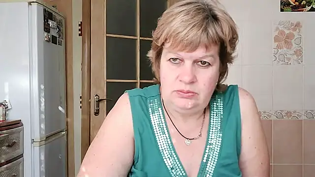 Snapshot of Ettie_Tonia chatting on 17, 2, 2025 Ettie Tonia online show from 17, 2, 2025