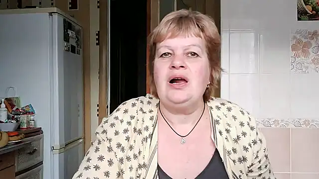 Snapshot of Ettie_Tonia chatting on 6, 3, 2025 Ettie Tonia online show from 6, 3, 2025