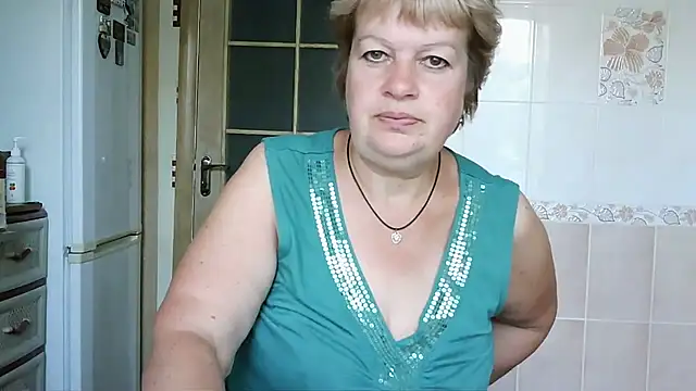 Snapshot of Ettie_Tonia chatting on 4, 10, 2025 Ettie Tonia online show from 4, 10, 2025