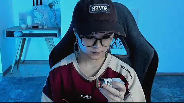 Elainebeness online show from 9, 3, 2025