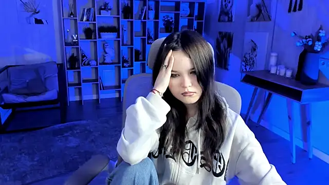 Elainebeness online show from 22, 10, 2025