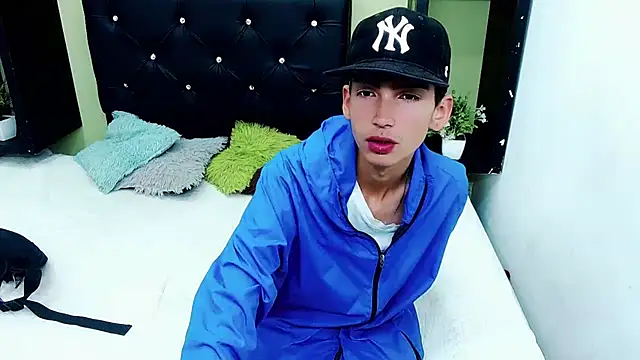 Snapshot of ttimy_x_boy chatting on 20, 12, 2024 ttimy x boy online show from 20, 12, 2024