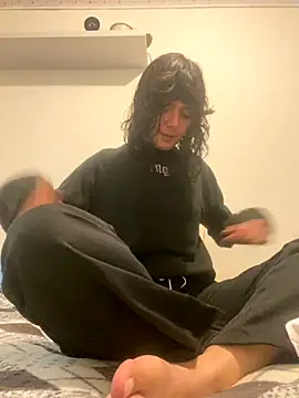 Snapshot of magalunabb chatting on 9, 10, 2025 magalunabb online show from 9, 10, 2025