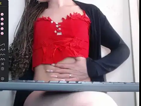 Snapshot of lorenitha_20 chatting on 18, 12, 2024 lorenitha 20 online show from 18, 12, 2024
