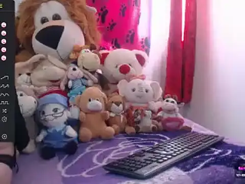 Snapshot of lorenitha_20 chatting on 5, 2, 2025 lorenitha 20 online show from 5, 2, 2025