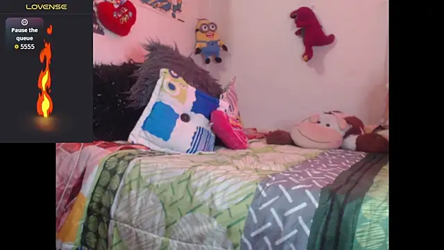 Snapshot of lorenitha_20 chatting on 29, 10, 2025 lorenitha 20 online show from 29, 10, 2025