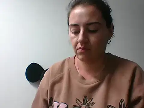  karlie kloss  online show from 12, 12, 2024