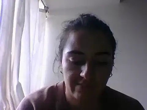  karlie kloss  online show from 29, 12, 2024