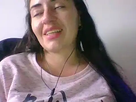  karlie kloss  online show from 15, 1, 2025