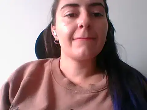  karlie kloss  online show from 16, 1, 2025