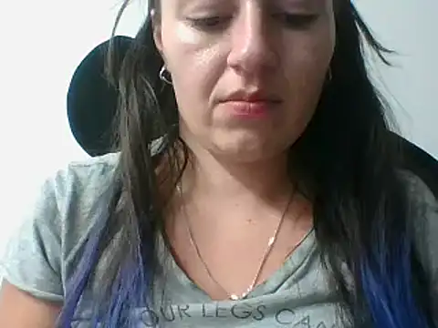  karlie kloss  online show from 1, 2, 2025