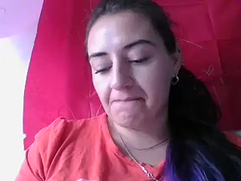  karlie kloss  online show from 25, 2, 2025