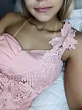 fofinhaa12 online show from 5, 2, 2025