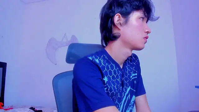 Snapshot of Johhan__Lee chatting on 29, 12, 2024 Johhan Lee online show from 29, 12, 2024