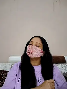 bigtitsqueen online show from 26, 10, 2025