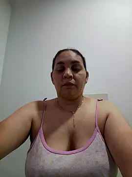 Snapshot of MirandaSoto chatting on 28, 4, 2026 MirandaSoto online show from 28, 4, 2026