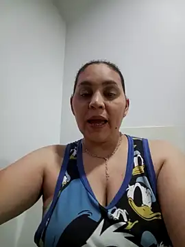 Snapshot of MirandaSoto chatting on 2, 5, 2026 MirandaSoto online show from 2, 5, 2026