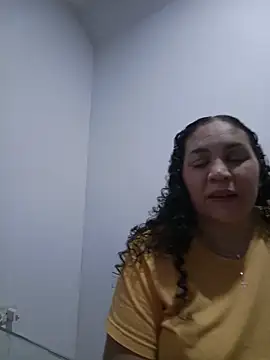 Snapshot of MirandaSoto chatting on 25, 5, 2026 MirandaSoto online show from 25, 5, 2026