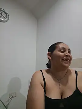 Snapshot of MirandaSoto chatting on 27, 5, 2026 MirandaSoto online show from 27, 5, 2026