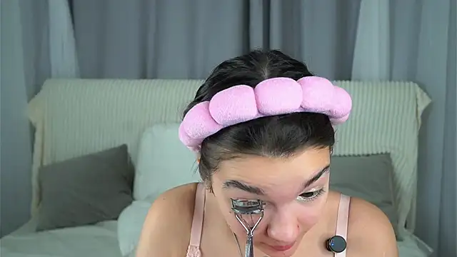 VeronaAppleberry online show from 24, 10, 2025