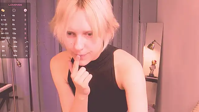 Snapshot of edward_holy chatting on 14, 12, 2024 edward holy online show from 14, 12, 2024