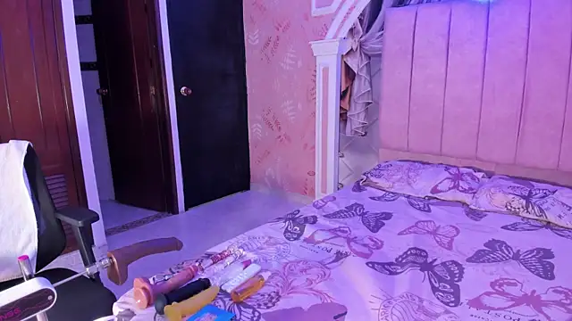 sheyla sweet18 online show from 4, 1, 2025