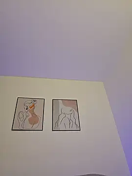 VictoriaEvaans  online show from 6, 1, 2025