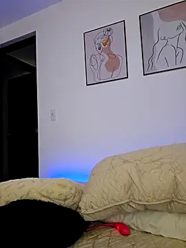 VictoriaEvaans  online show from 14, 2, 2025