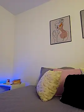 VictoriaEvaans  online show from 9, 10, 2025