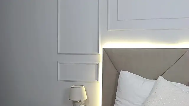 LeilaLow online show from 20, 3, 2025