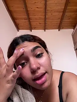Anny arango  online show from 31, 12, 2024